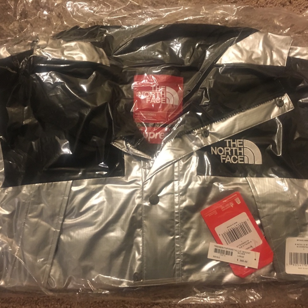 Supreme The North Face Parka Metallic Silver